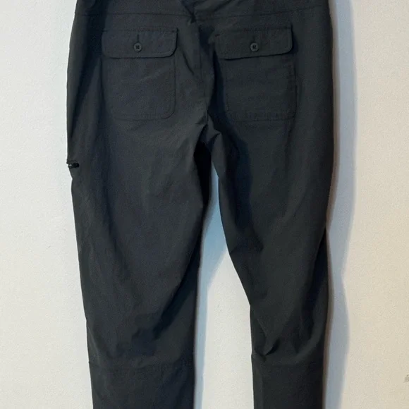 EUC Ascend Women's Dark Gray Straight Leg Utility Hiking Pants in Size 12 - Picture 3 of 4